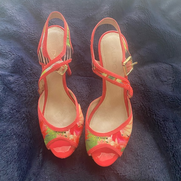 ALDO Tropical floral sandals - Picture 1 of 2